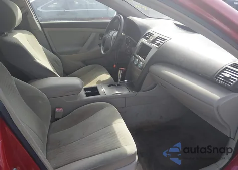 2007 Toyota Camry Le z USA, uszkodzony, nr VIN 4T1BE46K77U016656